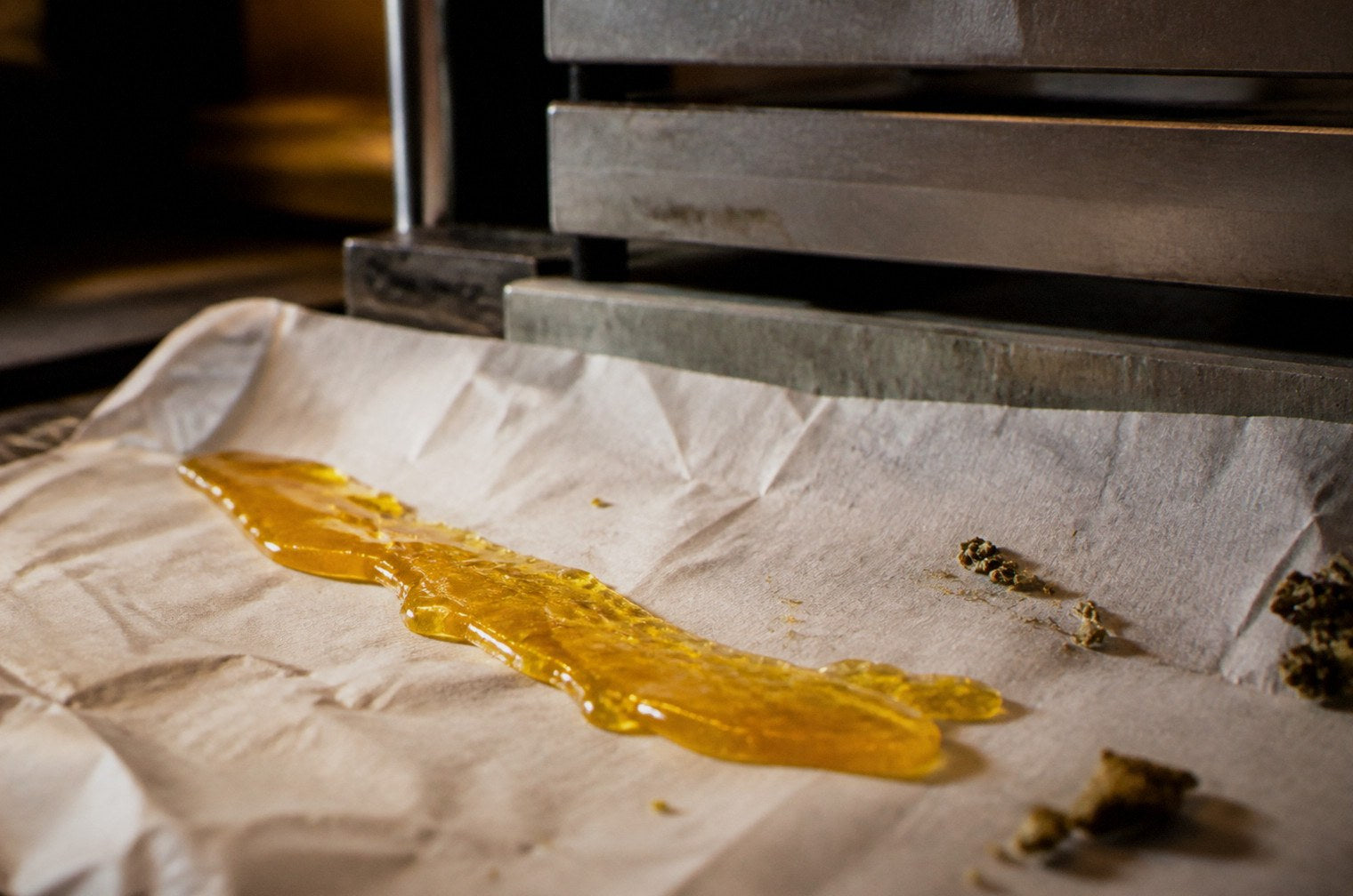 Hash Rosin, Live Rosin and CBD Rosin: The Solventless Chain Explained